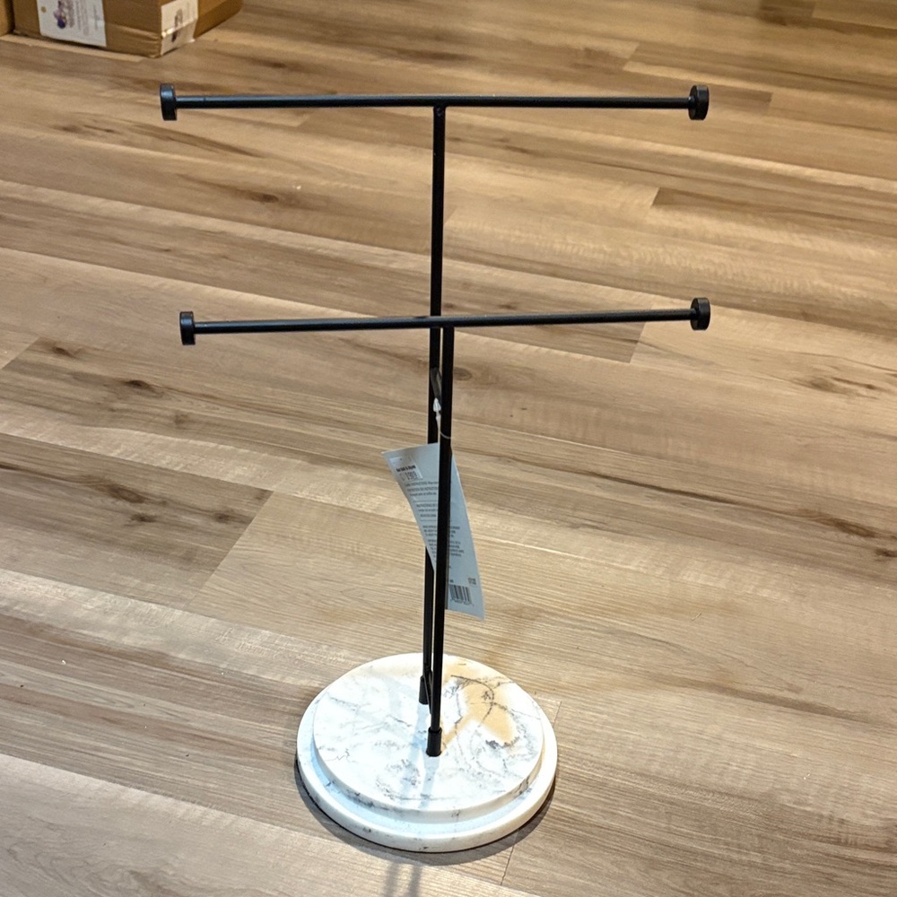 Chic Black Jewelry Holder with Marble Base